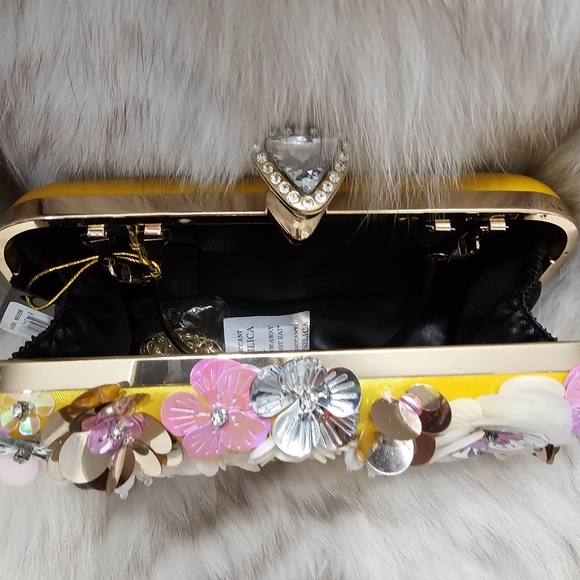 NWT Bebe Yellow 3D Multifloral 3 Style. Crossbody Clutch Handbag - Picture 4 of 13